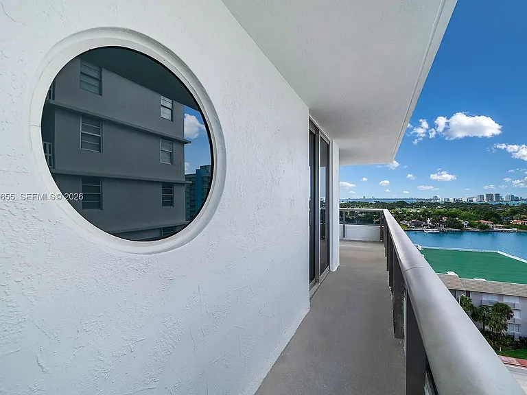 5801 Collins Ave #1200 — Photo 58