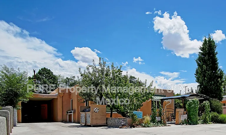 404 Dartmouth Dr SE #1 — Photo 3