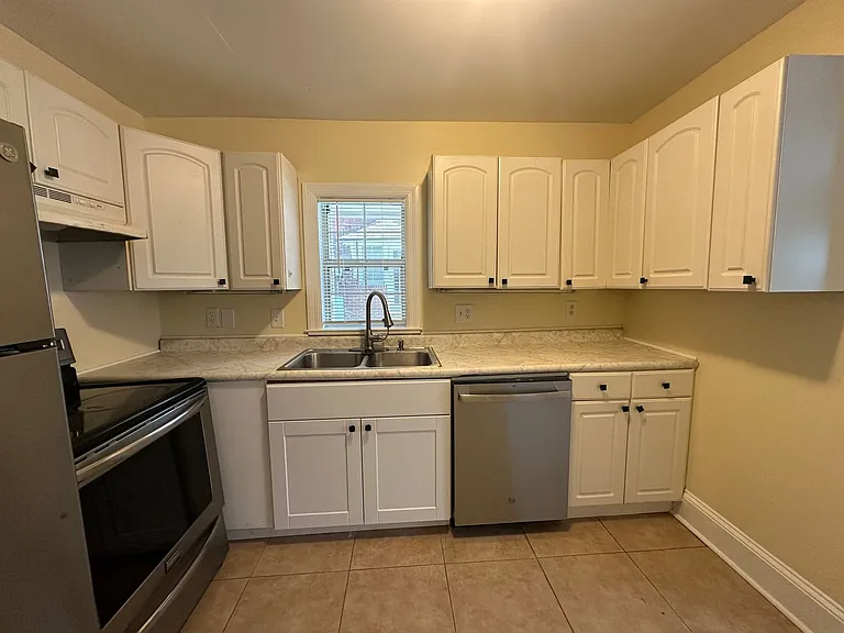 Post St 2908 — Photo 14