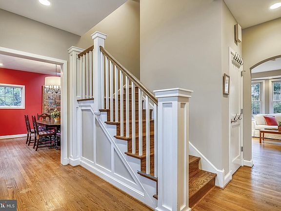 3rd image of 1307 Seaton Cir