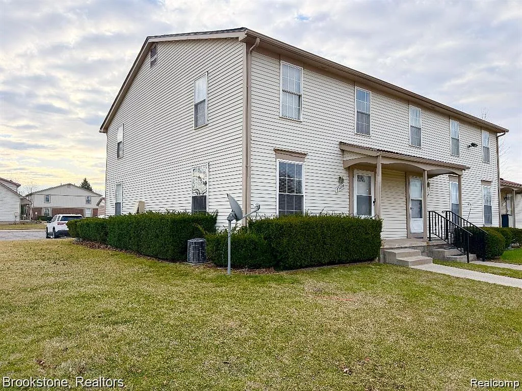 2 bed, 1.0 bath, 800 sqft, $1,399 — Photo 3