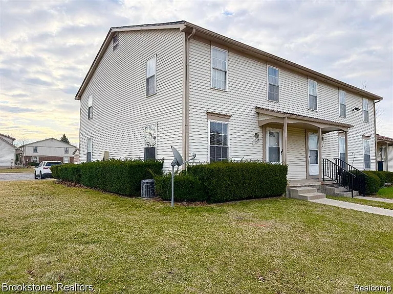 35214 Taffy Dr #66 — Photo 3