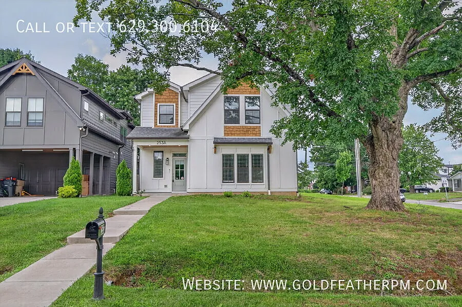 "$750 Rent Credit for first month's rent." Beautiful 4-Bed, 3.5 -Bath, 2,411 sq ft Custom Home fo... — Photo 2