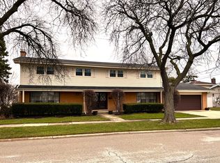 7831 Church St, Morton Grove, IL 60053