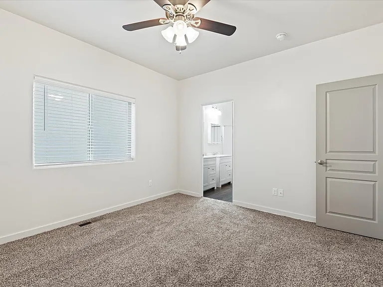 Verraso Village Townhomes — Photo 38