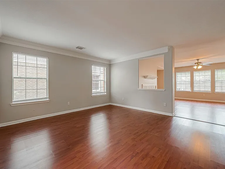 9234 Windswept Grove Dr — Photo 32