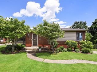 1323 Oakridge Rd, Mcdonald, PA 15057