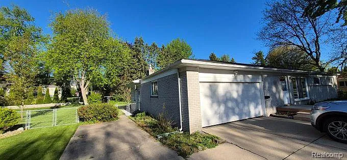 6253 Cramlane Dr — Photo 23