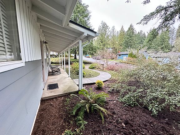 Front from northeast corner.