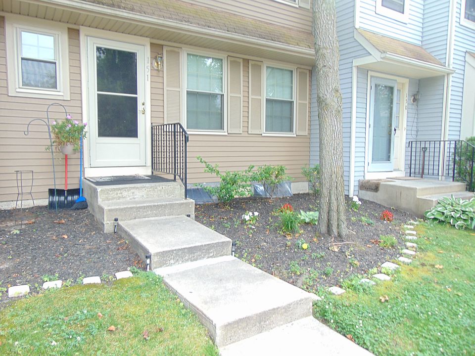 1st image of 151 Evan Ct #151