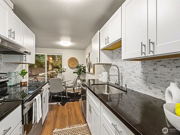 3rd image of 12527 NE 117th Place #F5