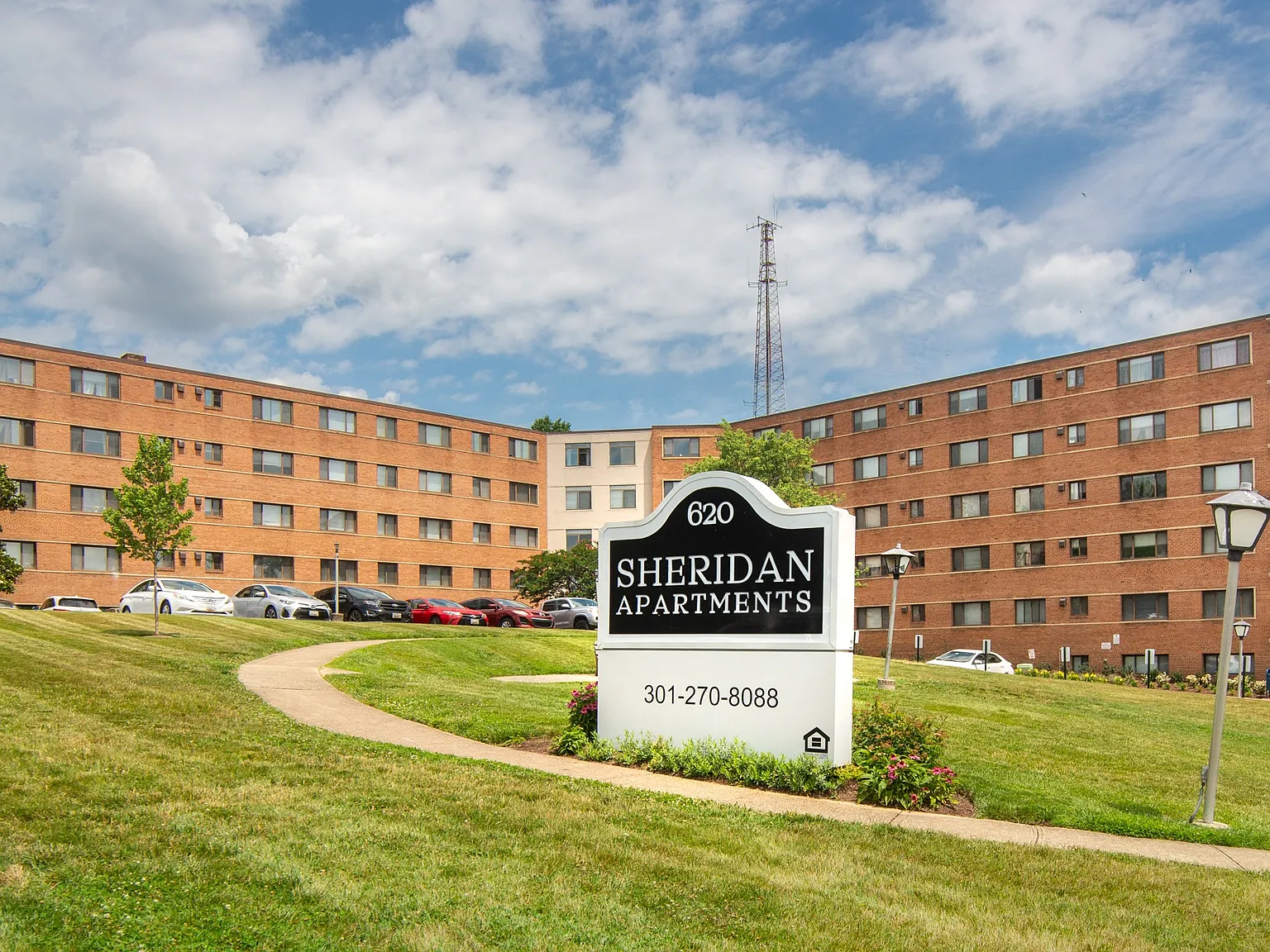 Sheridan Apartments — Photo 1