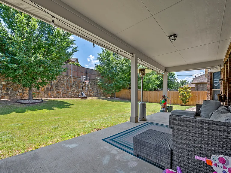 622 Newchester Dr — Photo 38