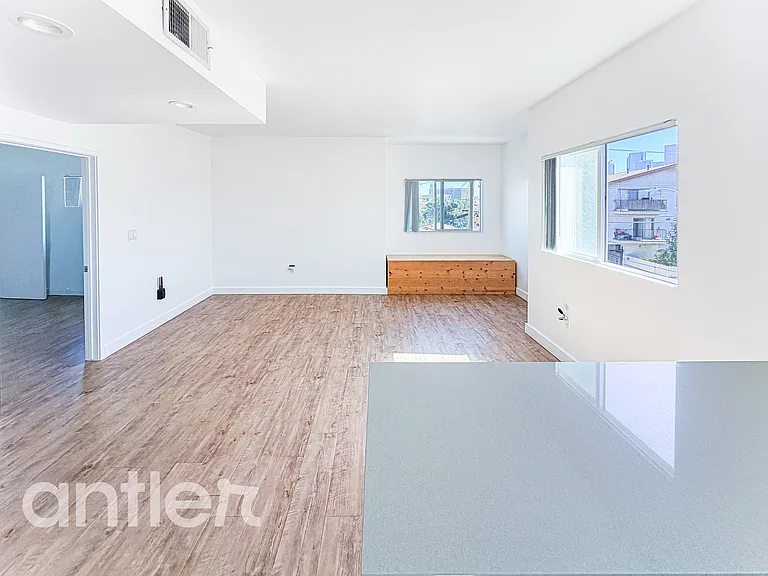 845 N Bunker Hill Ave #I300 — Photo 2