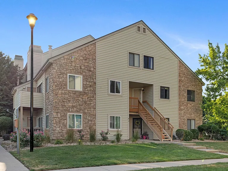 7379 Gore Range Rd #206 — Photo 2