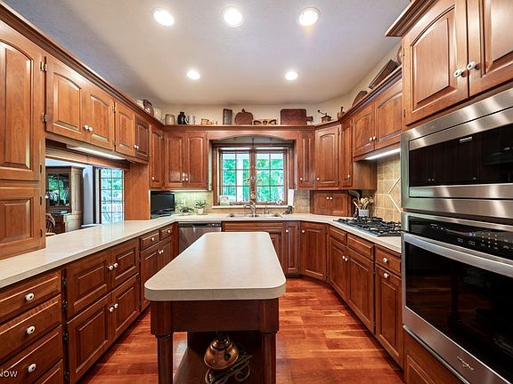 2nd image of 7511 Herrick Park Dr
