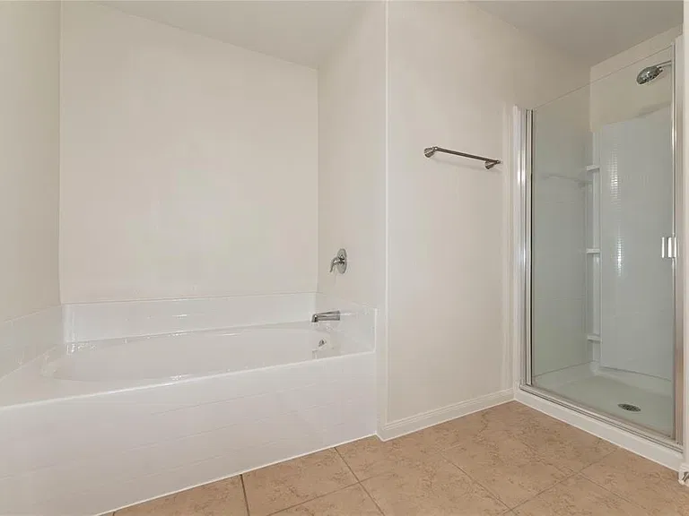 19808 Grover Cleveland Way — Photo 10