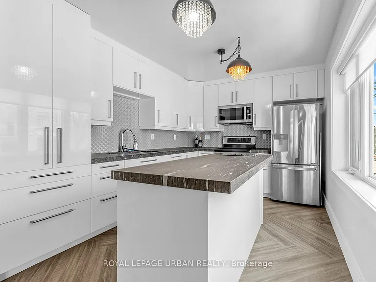 901 Pape Ave — Photo 7