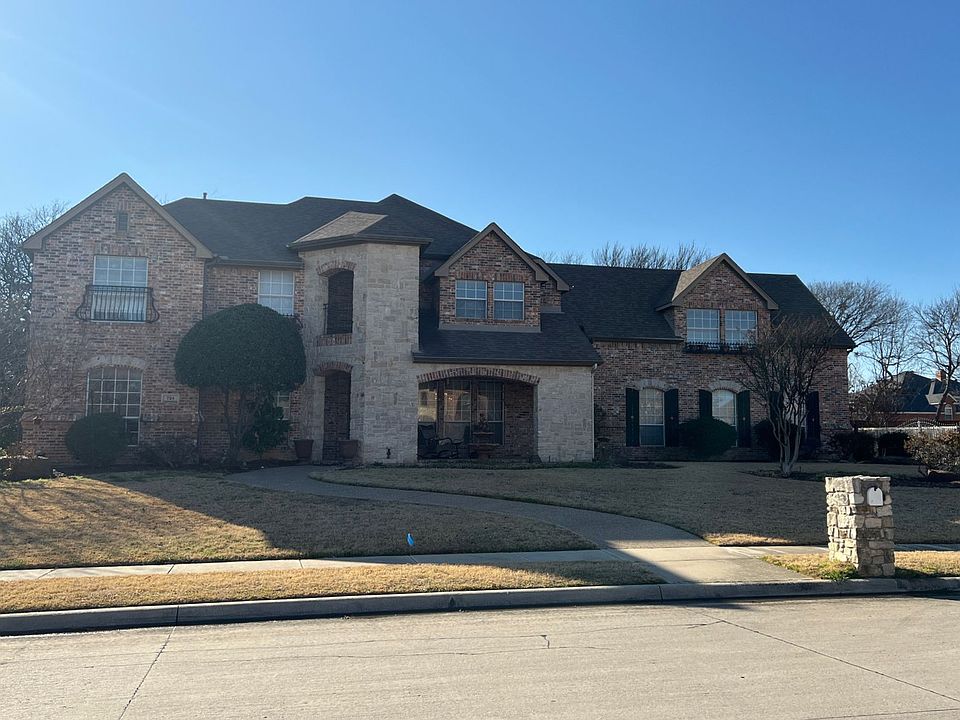 1st image of 724 Meandering Woods Dr