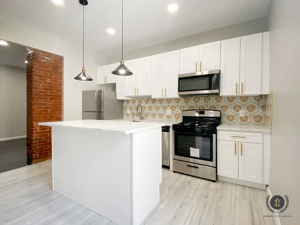 119 Ogden Ave Floor 1, Jersey City, NJ 07307