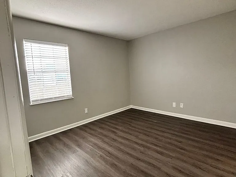 Blakely Place Apartments — Photo 15