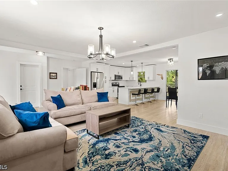 614 Canton Ave — Photo 5