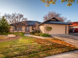 2248 Robinwood Ave, Clovis, CA