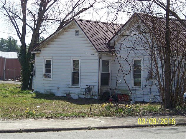 2nd image of 134 S Chamberlain Ave