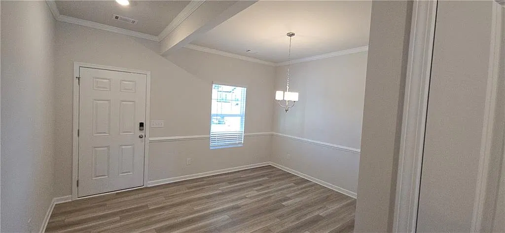 4 bed, 2.5 bath, 2200 sqft, $2,450 — Photo 4
