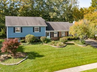 6S252 Cohasset Rd, Naperville, IL 60540