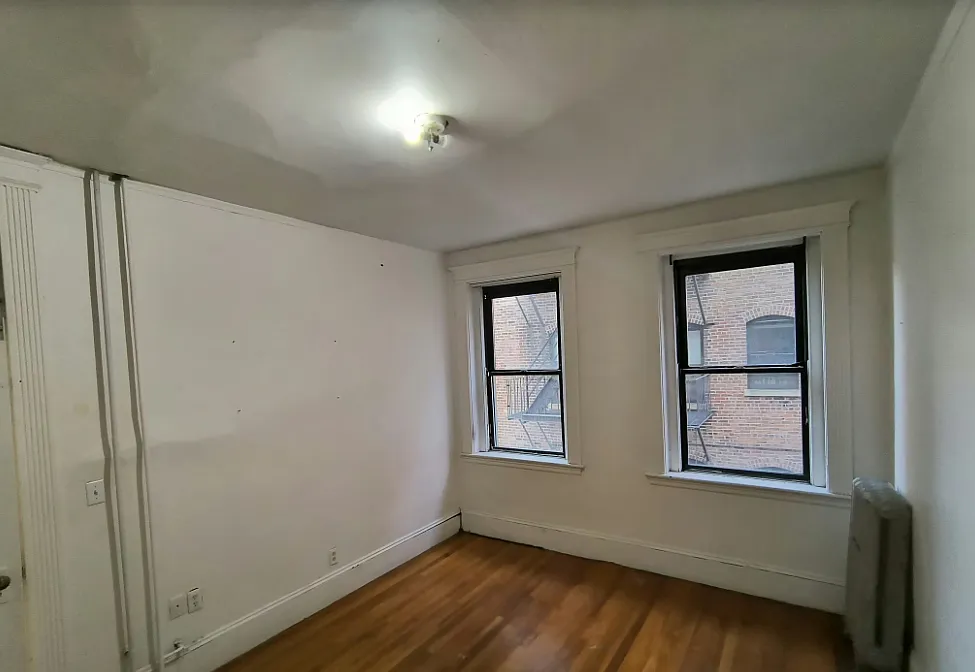 3 bed, 9999 sqft, $3,200 — Photo 3
