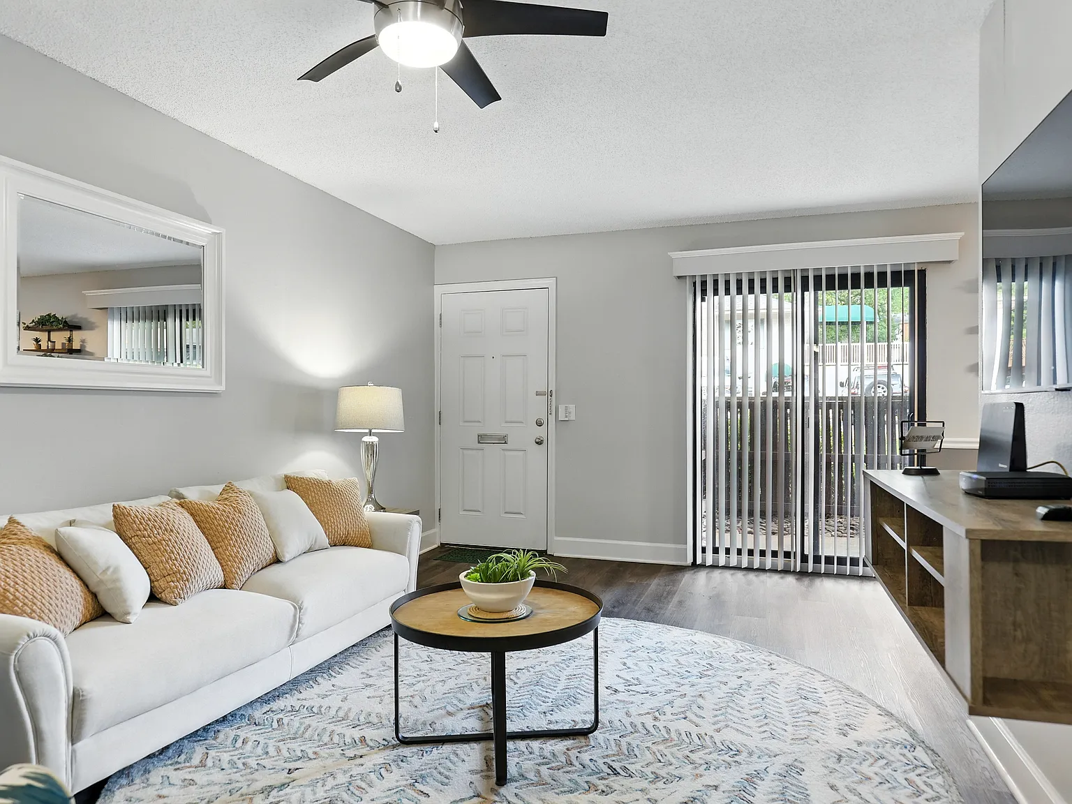 Park Forest Apartments — Photo 3
