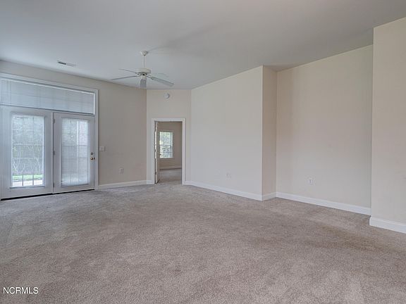 3rd image of 608 Elfin Ct