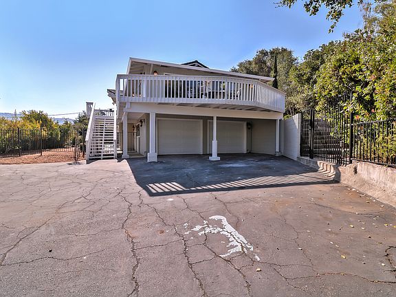 2nd image of 17201 Quail Ln
