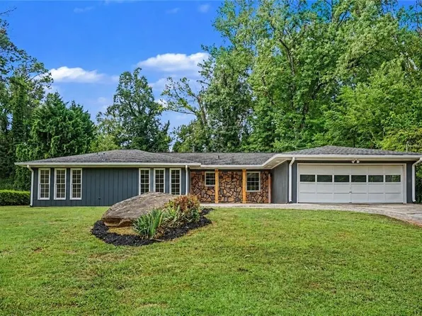 1129 Carla Joe Dr SW, Lilburn, GA 30047