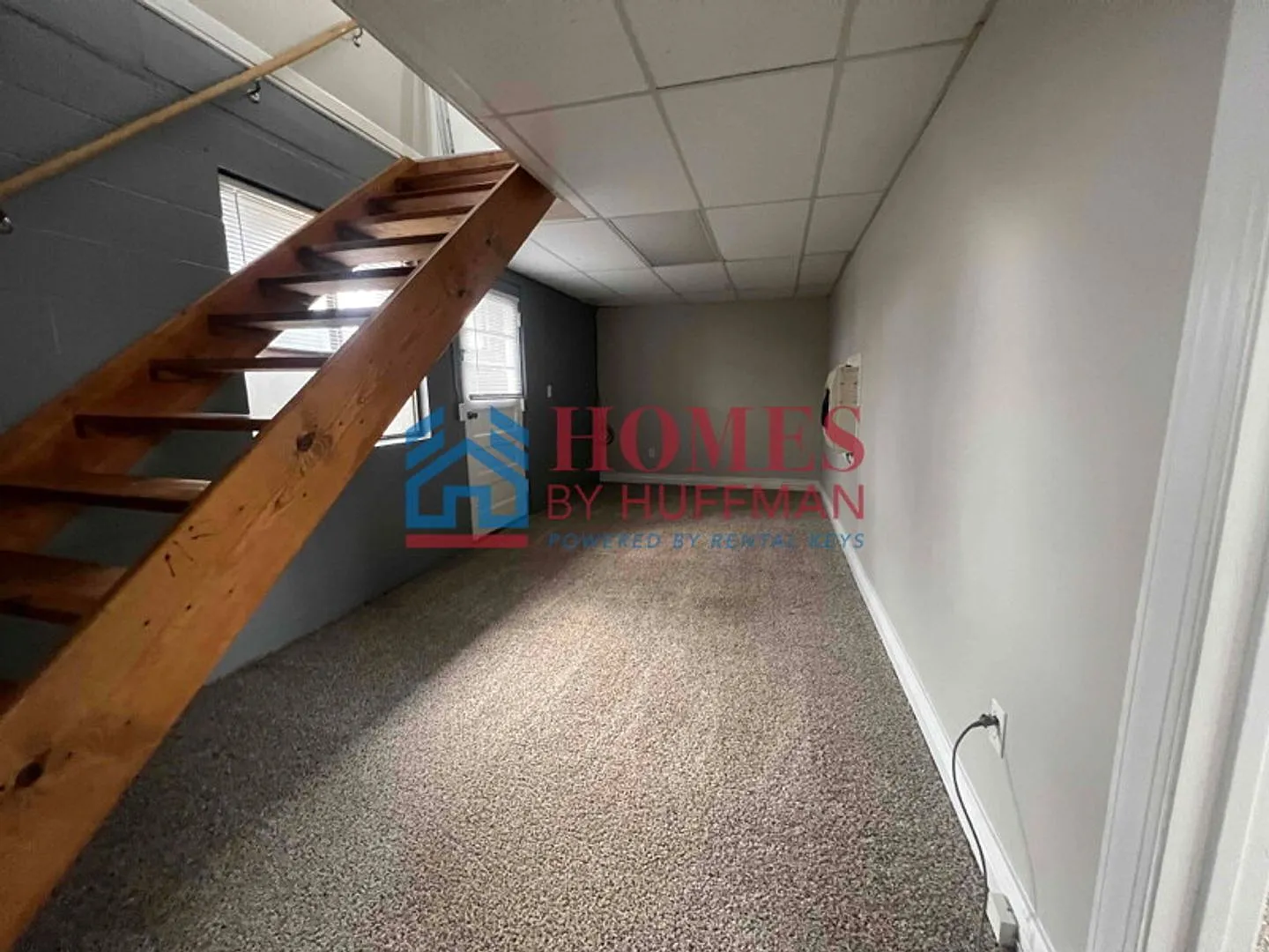 627 Frederick St — Photo 2