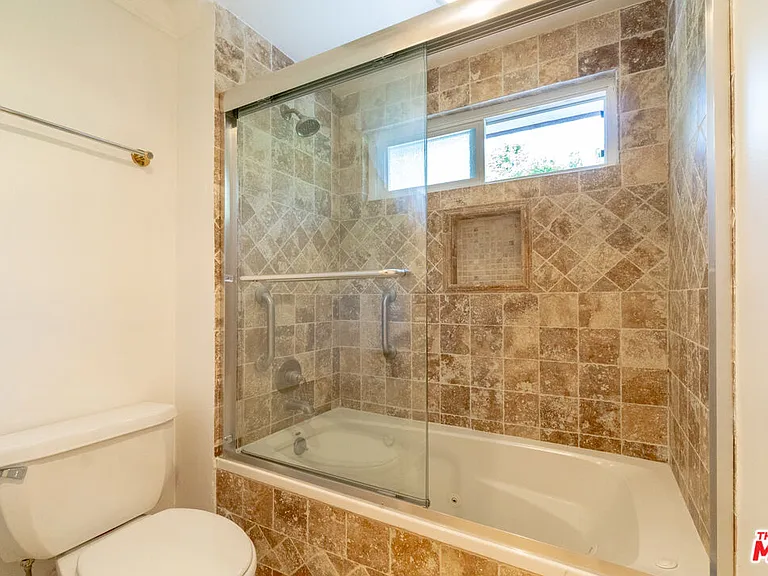 4220 Towhee Dr — Photo 32
