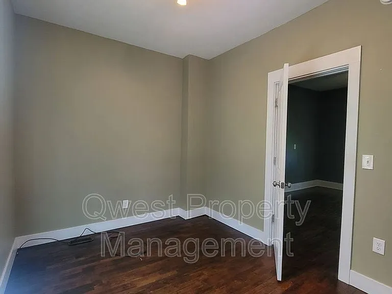 1123 2nd St NW #1 — Photo 13