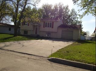 518 5th St, Onawa, IA 51040