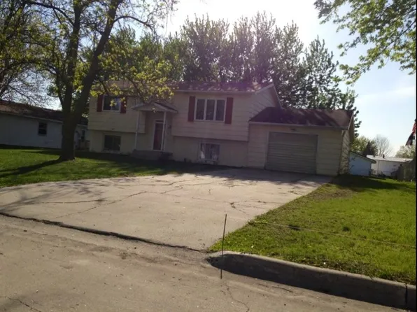 518 5th St, Onawa, IA 51040