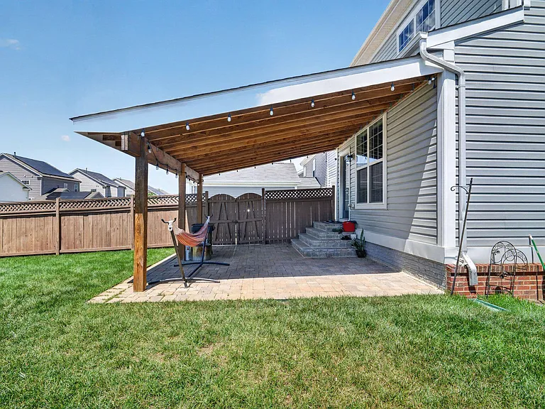 980 Basswood Dr — Photo 58