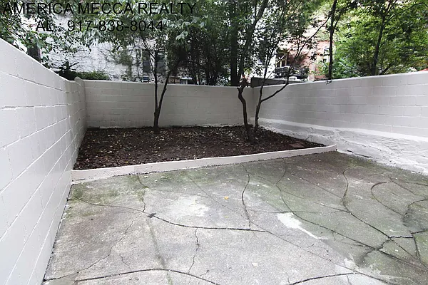 Rented by America Mecca Realty LLC | media 10