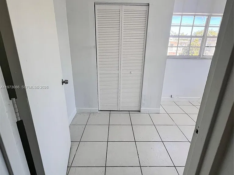 609 SW 14th Ave #2 — Photo 10