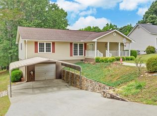 157 Nelle Dr, Hartwell, GA 30643
