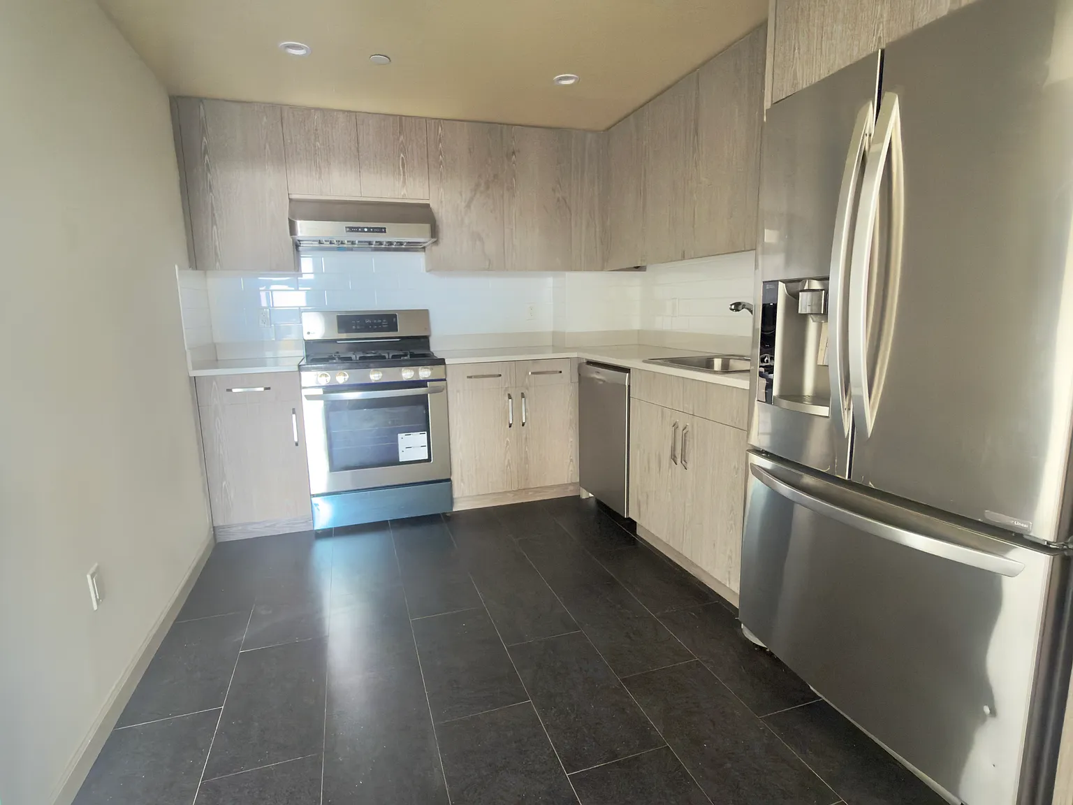 1 bed, 600 sqft, $2,500 — Photo 4