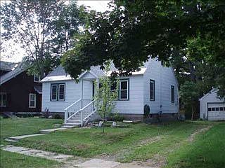 1st image of 5 Foster Ave