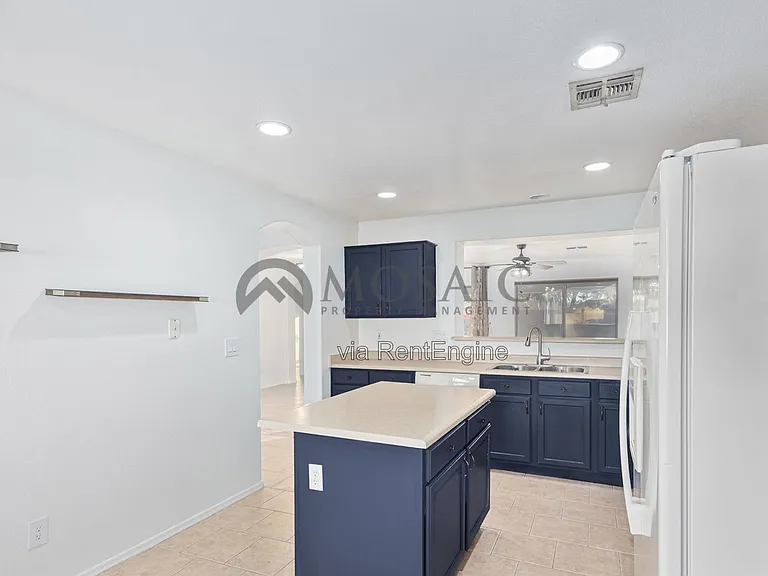 15807 W Marconi Ave — Photo 7