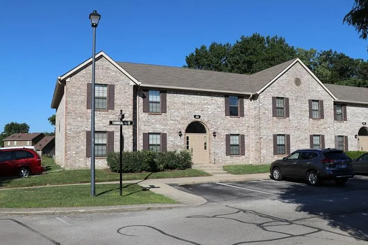 Stafford Pointe — Photo 13