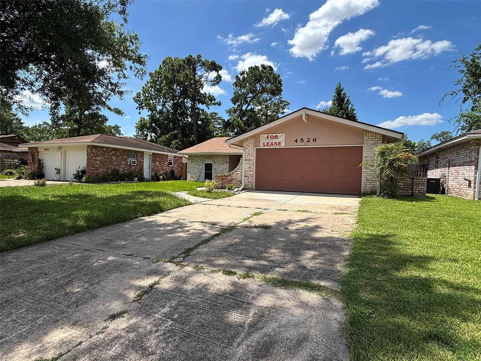 3 bed, 2.0 bath, 1581 sqft, $1,775 — Photo 2