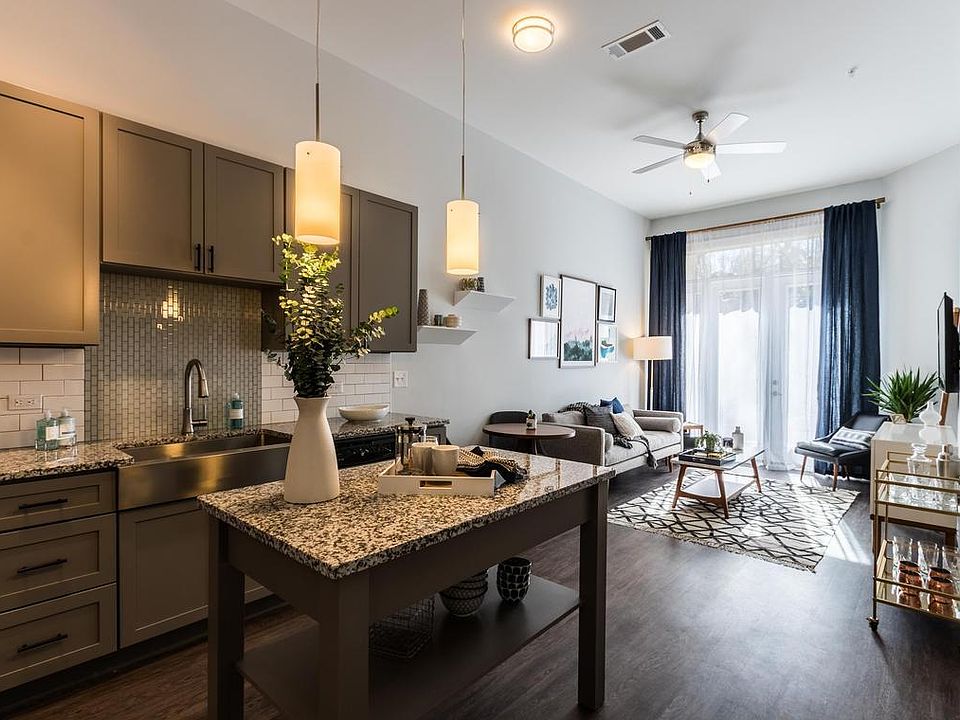 212 E Broad St APT 3121, Greenville, SC 29601 | Zillow